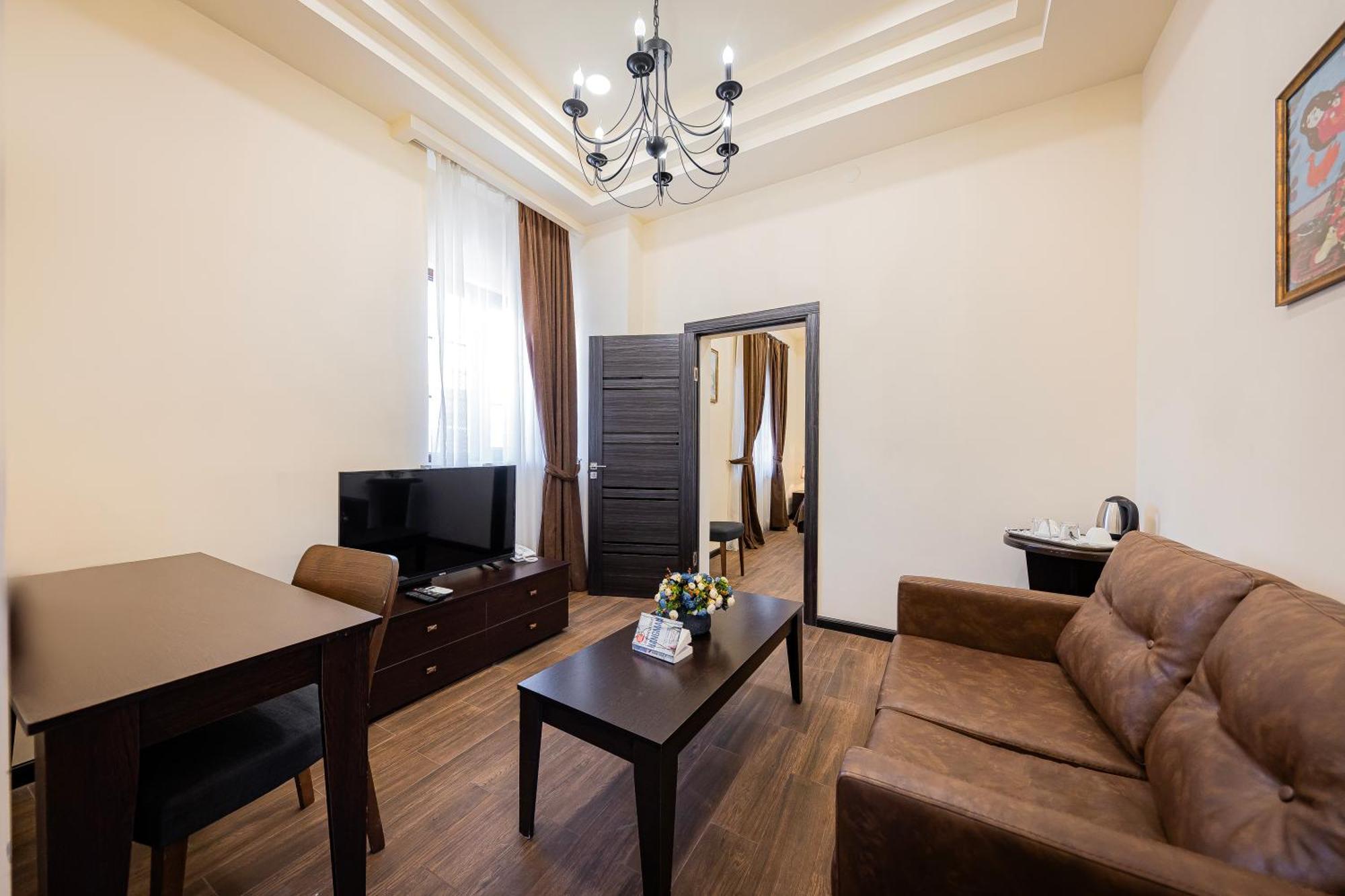 Boutique Living Hotel Erywań Zewnętrze zdjęcie