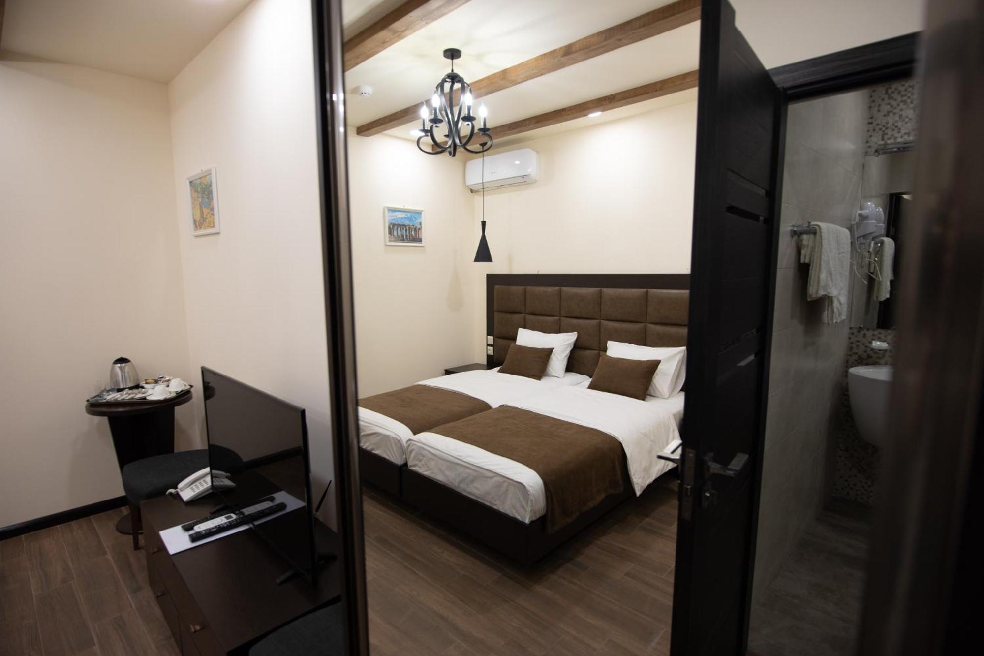 Boutique Living Hotel Erywań Zewnętrze zdjęcie