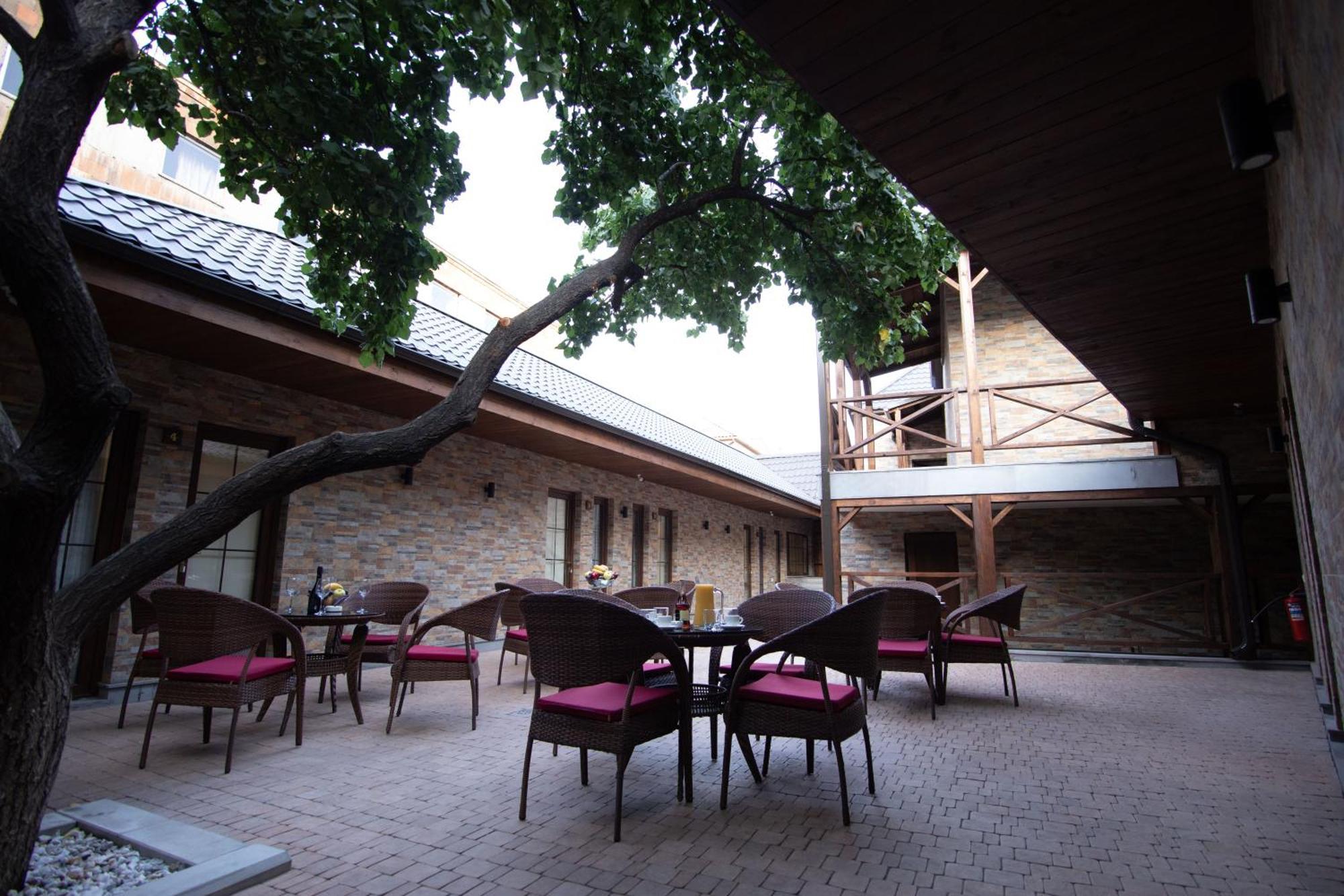 Boutique Living Hotel Erywań Zewnętrze zdjęcie