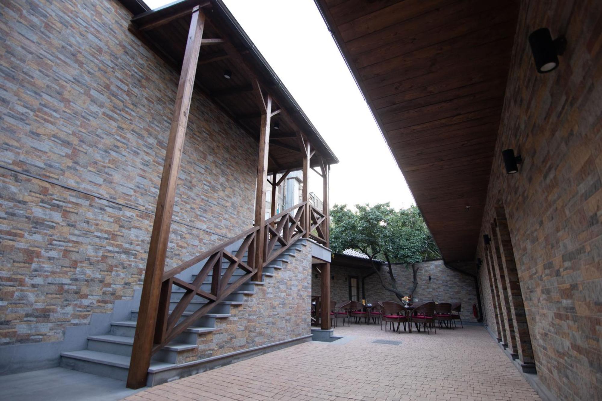 Boutique Living Hotel Erywań Zewnętrze zdjęcie
