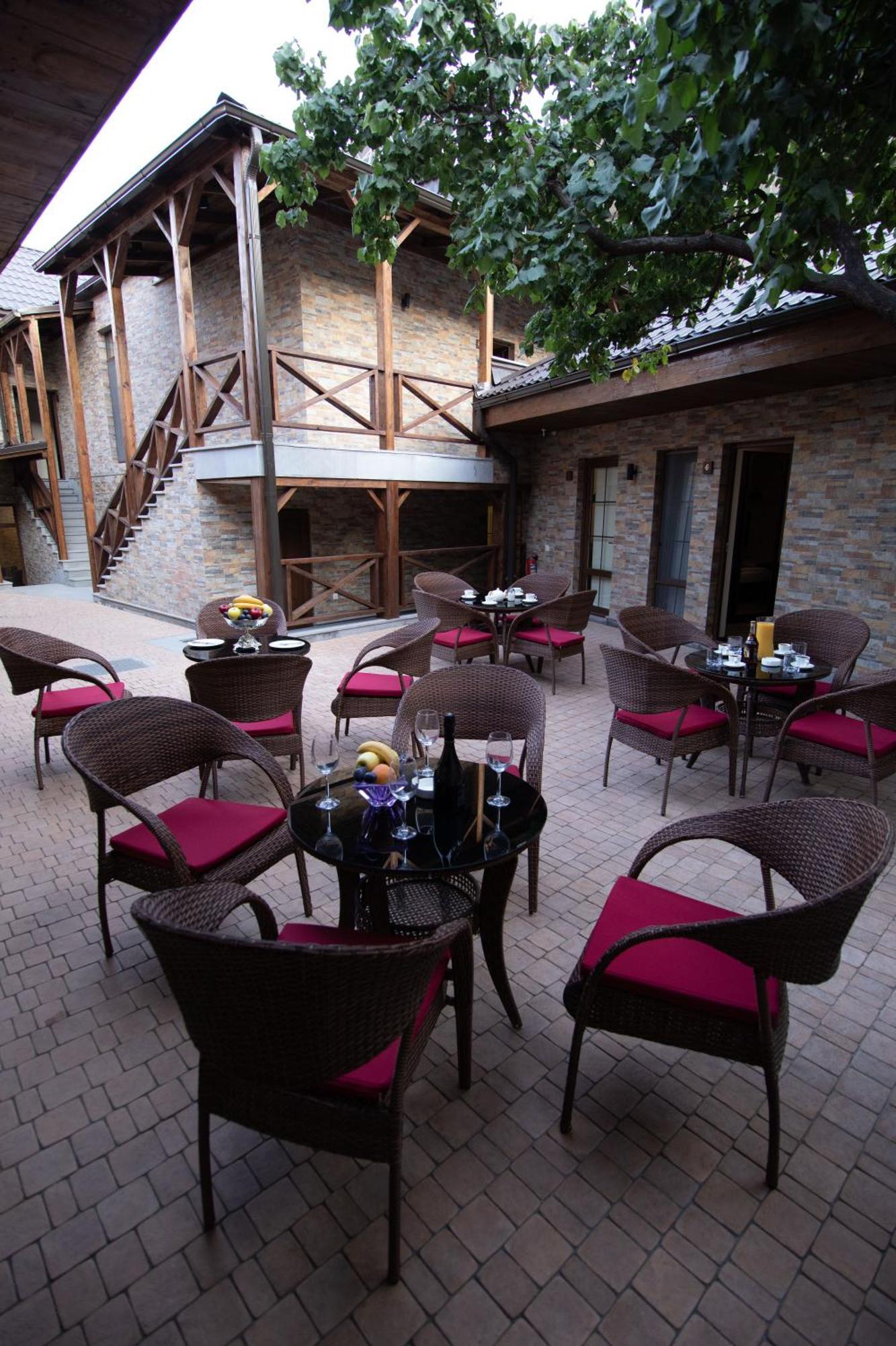 Boutique Living Hotel Erywań Zewnętrze zdjęcie