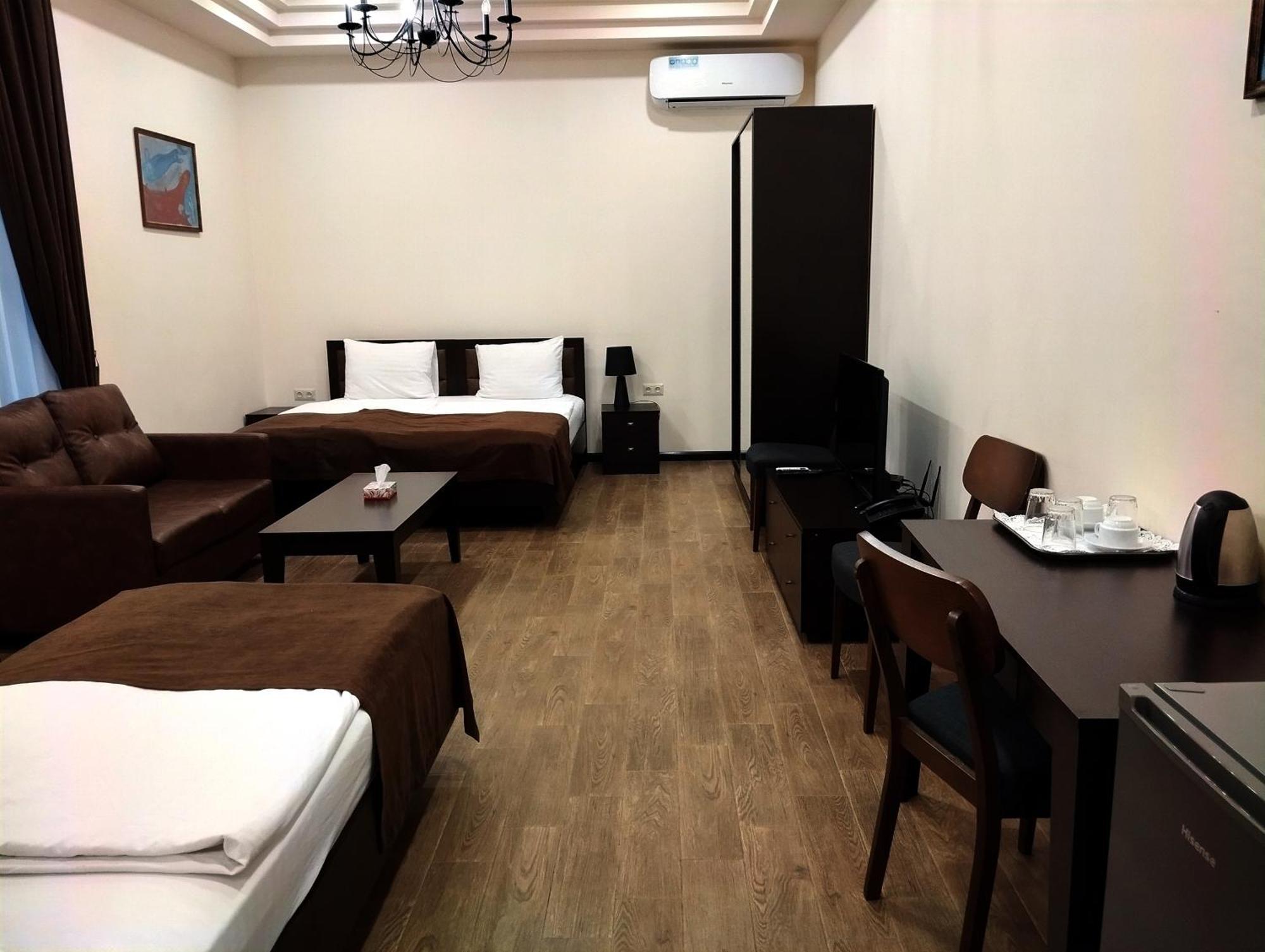 Boutique Living Hotel Erywań Zewnętrze zdjęcie