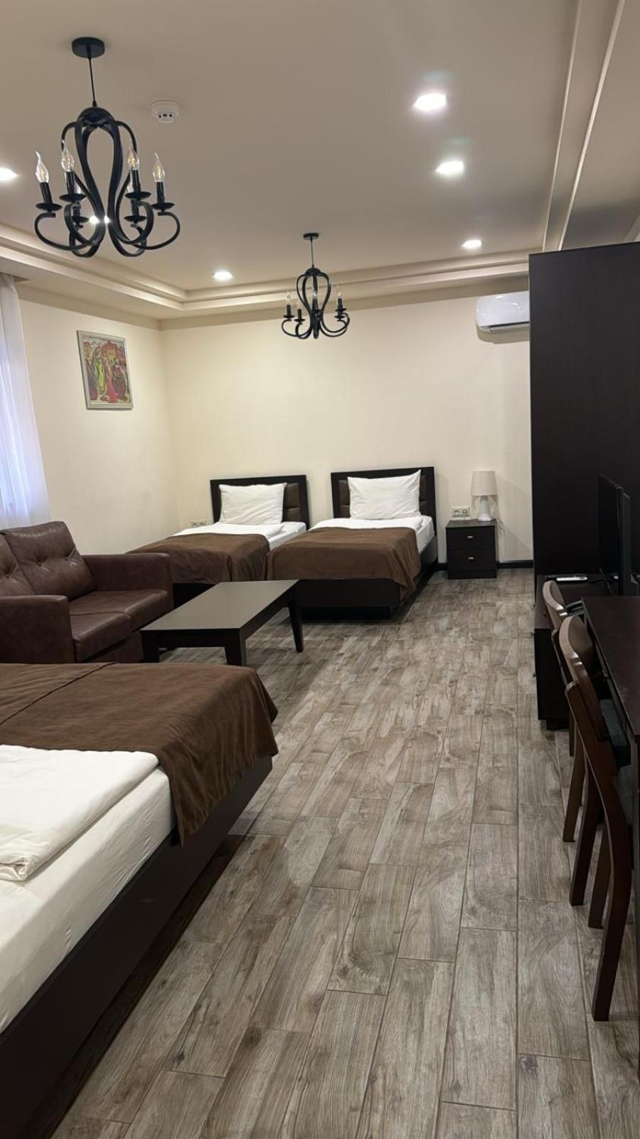 Boutique Living Hotel Erywań Zewnętrze zdjęcie