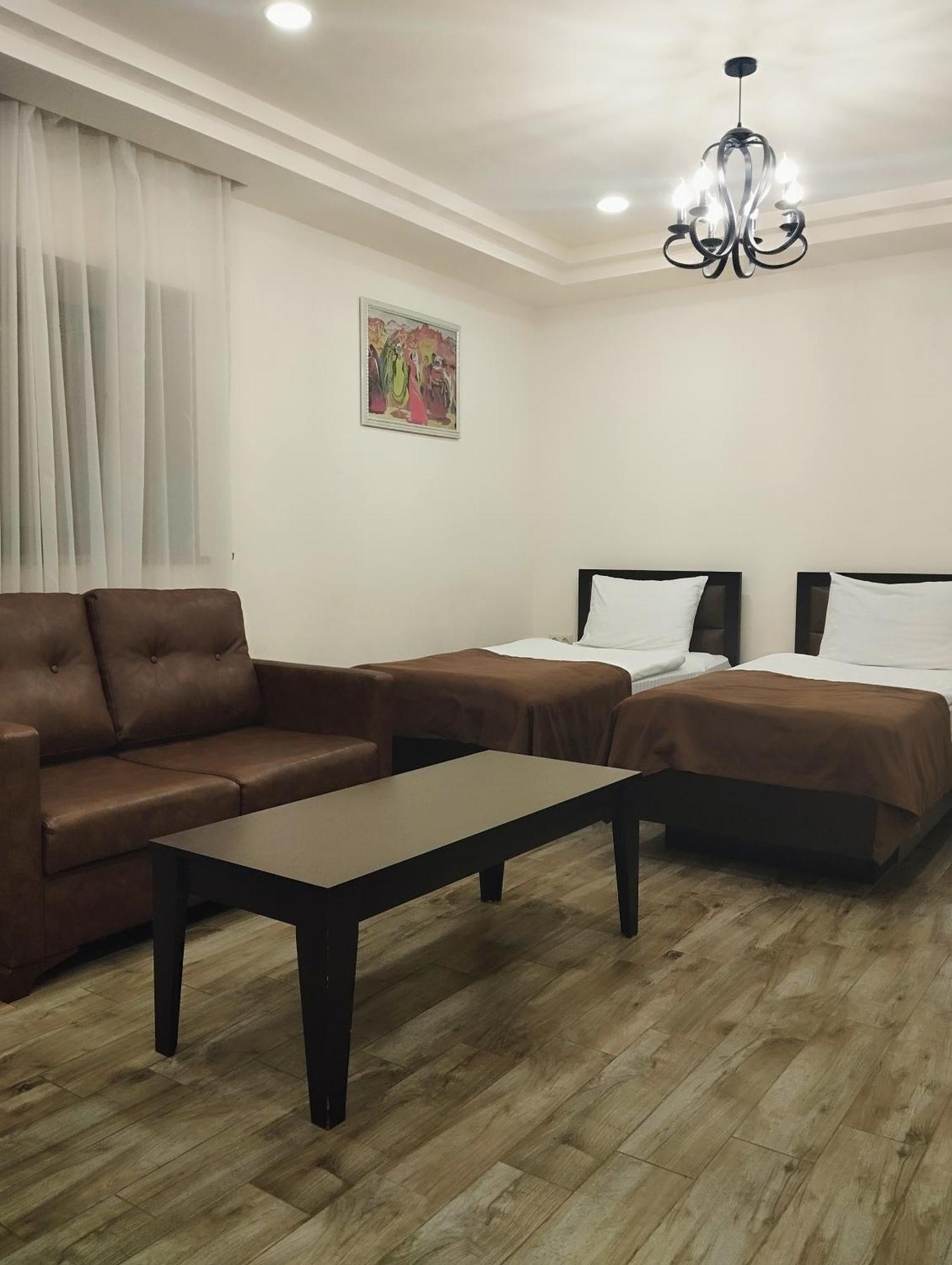 Boutique Living Hotel Erywań Zewnętrze zdjęcie