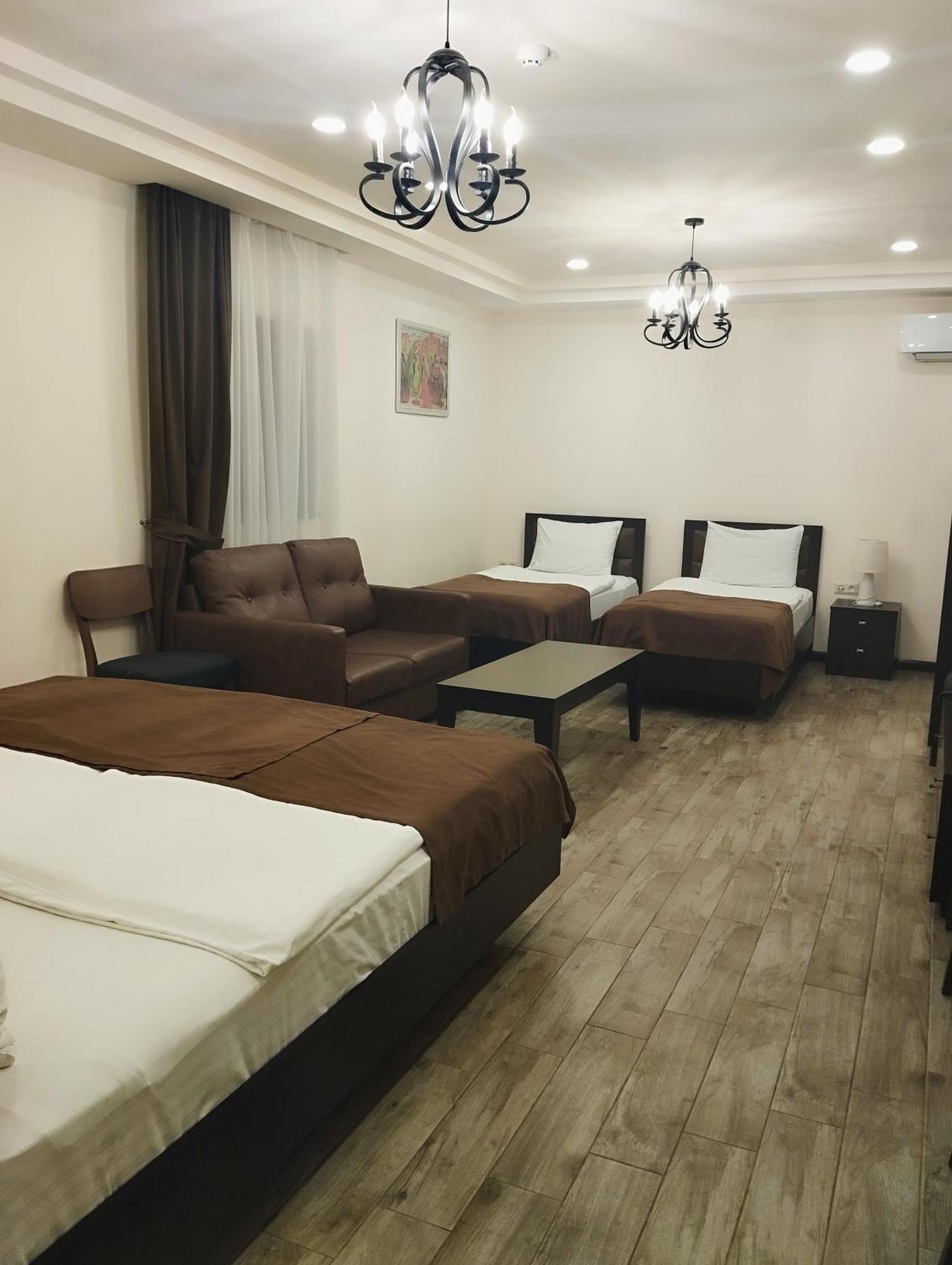Boutique Living Hotel Erywań Zewnętrze zdjęcie