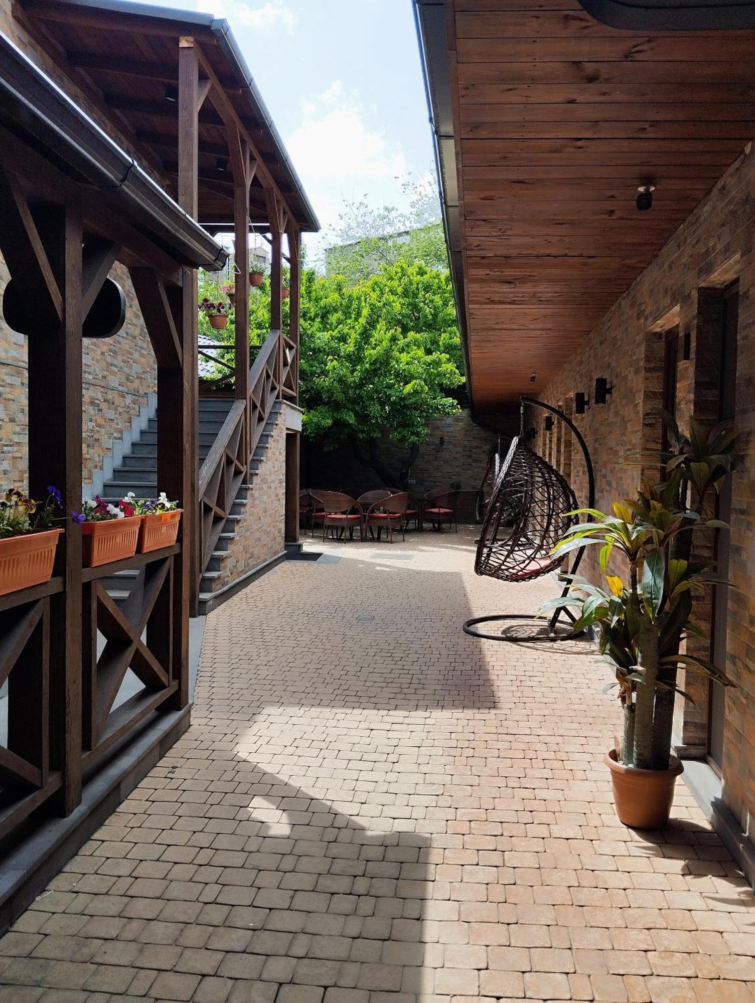 Boutique Living Hotel Erywań Zewnętrze zdjęcie